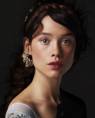 ASTRID BERGES-FRISBEY 8x10 PHOTO * | eBay