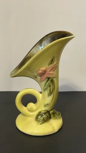 Vintage Hull Wildflower Cornucopia Vase W2, USA 6"