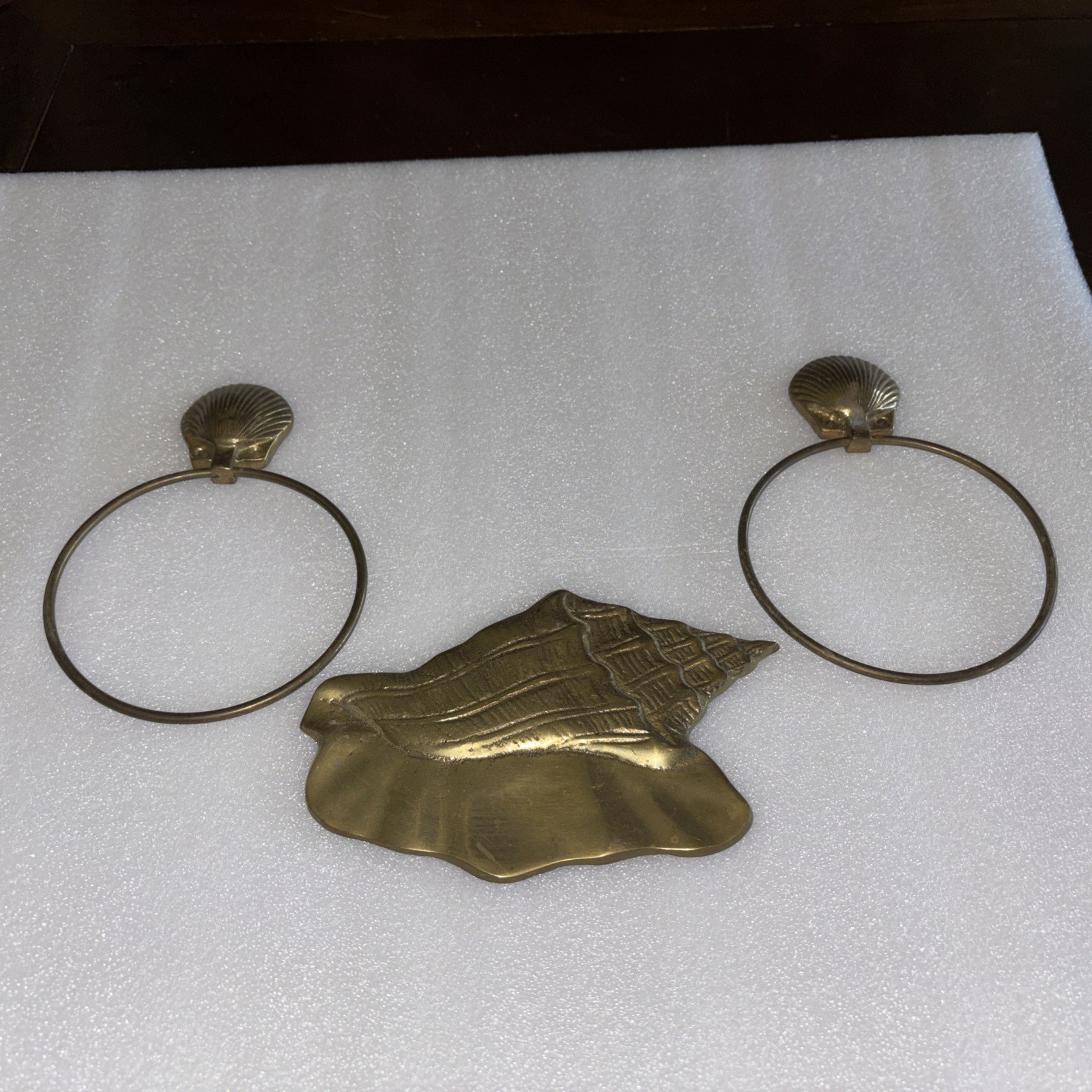 Rings & Konch Wall Hanger