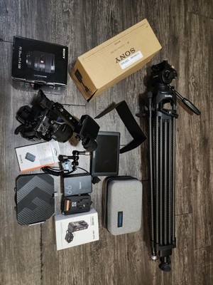 sony cinema line fx2 ,v-mount, monitor,35mm G-master lens, top handle audio
