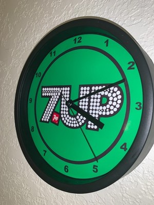 7UP Ginger Ale Retro Soda Fountain Diner Bar Man Cave Advertising Clock Sign
