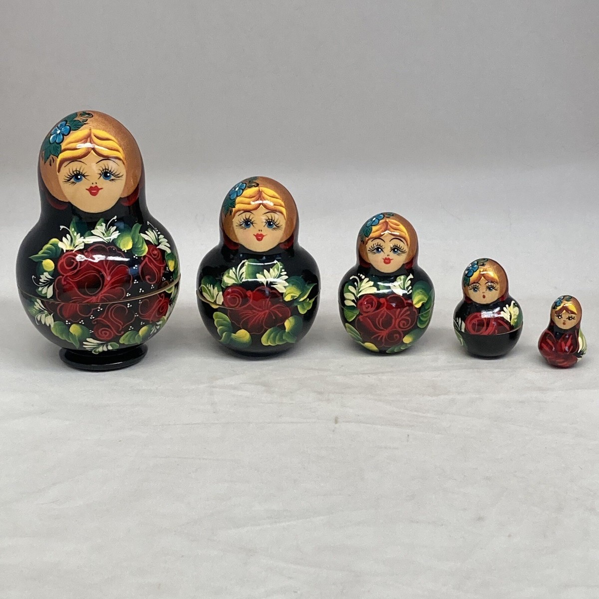 Vintage Hand Painted Russian Matryoshka 5 piece set Nesting Vintage Hand Painted Russian Matryoshka 5 piece set Nesting