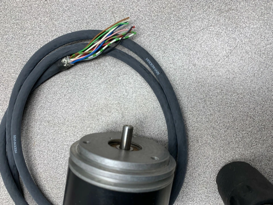 NEW IN BOX HEIDENHAIN 2516811E ENCODER 426.0003-1024 - Image 4 of 4