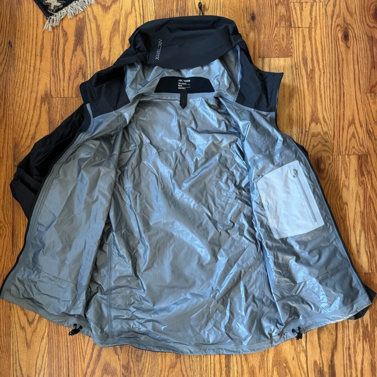 ARC'TERYX NEW Giacca Arc’teryx Beta SL GORETEX Uomo Medium in NERO $500 Nuova con etichette