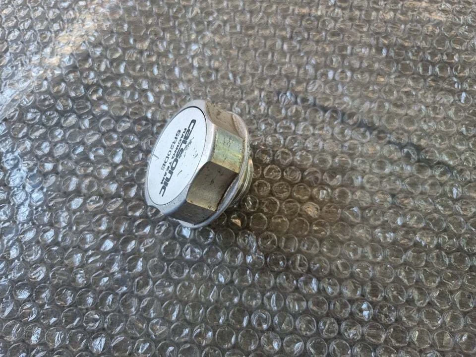 CALSONIC NISMO oil filler CAP SR20 ENGINE S13 S14 R32 R33 RNN14 R34 B13 180sx - image 3 of 4
