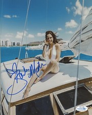 Bailee Madison Sexy Autographed Signed 8x10 Photo ACOA  2020-18