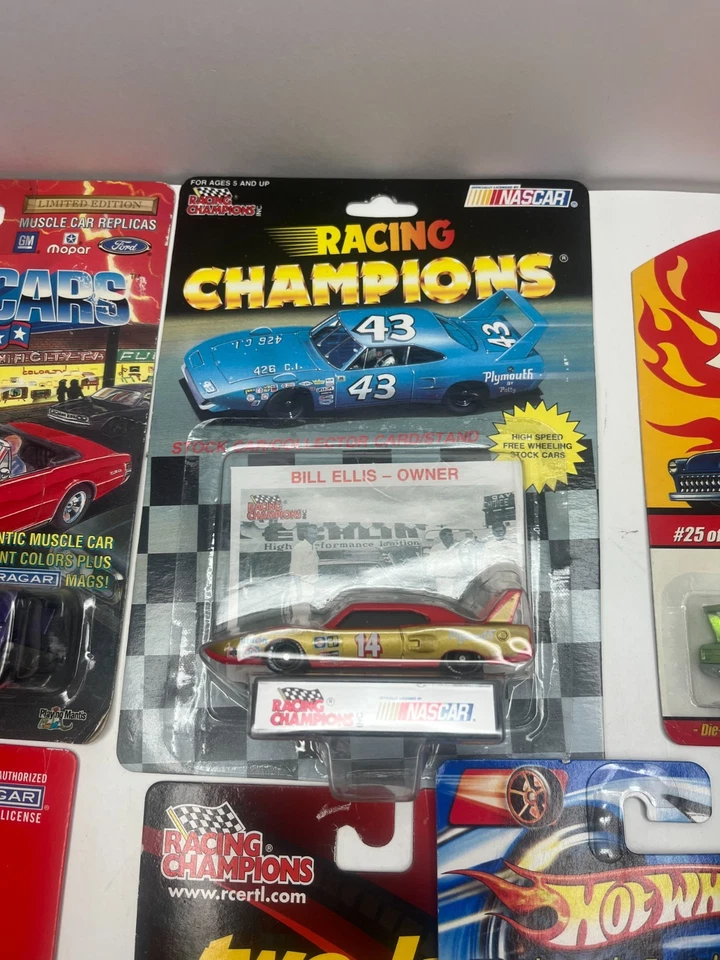CAMPEONES DE CARRERAS, HOT WHEELS LOTE DE 7 DODGE DAYTONA / SUPERBIRD NASCAR NUEVO SIN USAR, EN CAJA Foto 3 de 4