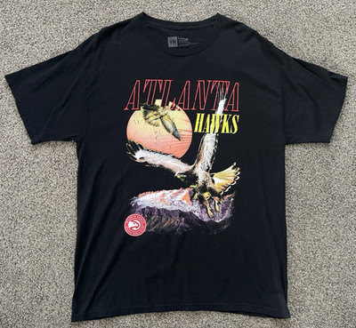 Young & Reckless NBA Atlanta Hawks Graphic T-shirt Size Large