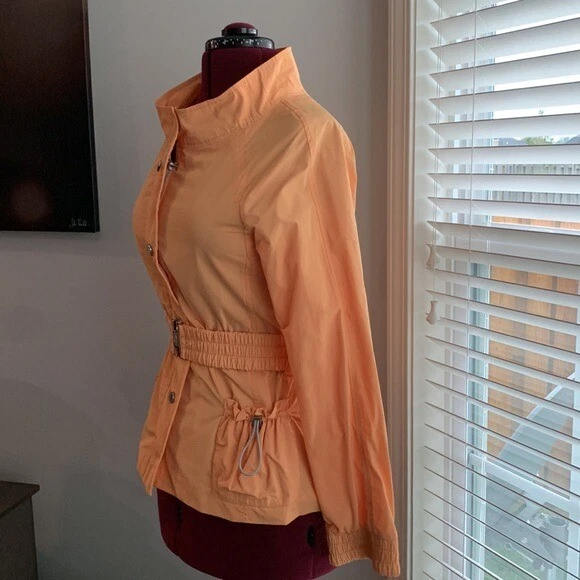 Carolina Herrera雨衣 — 第 3/4 张图片