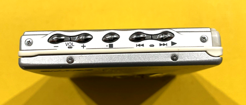 Sharp MD-ST770-S portable MD player Made in Japan MD-J Dolby MiniDisk WORKING - Picture 3 of 9