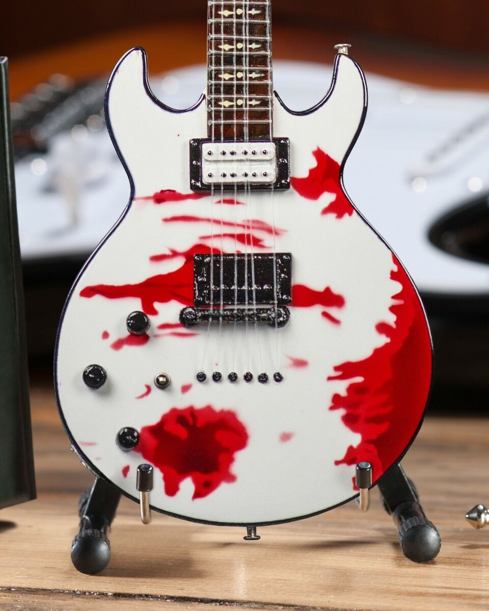 Zacky Vengeance Blood Splat Schecter Mini Guitar Replica 1:4 Zacky Vengeance Blood Splat Schecter Mini Guitar Replica 1:4