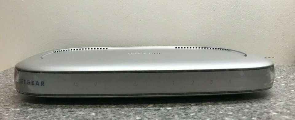 Netgear DG814 DSL Modem Router Gateway - Image 2 of 4