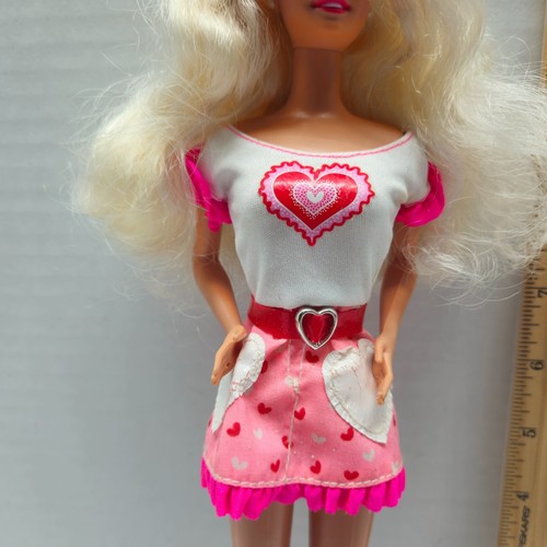 Barbie VALENTINE FUN Doll - Original Hat Dress Belt Outfit #16311 - Vintage 1996 - Picture 6 of 7