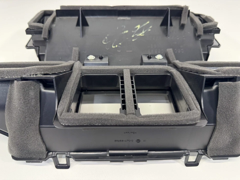 Toyota Prius 2016-2022 boquilla descongeladora parabrisas plástico 55990-47090 OEM Foto 2 de 4