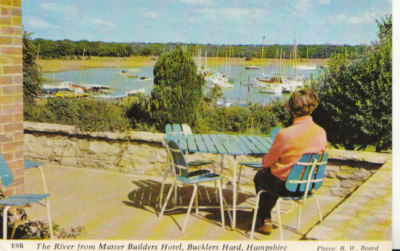 Hampshire Postkarte - Fluss aus Master Builders Hotel, Bucklers Hard - Ref 6774A