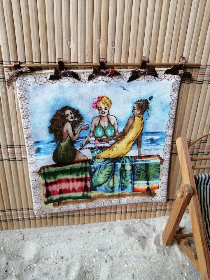 "Strand-Szene mit 3 Damen" Wand-Teppich,Handarbeit Puppenstube 1:12 - Bild 1 von 1