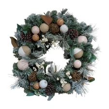 Member's Mark 70 LED Pre-Lit Decorated Evergreen Wreath, 32"