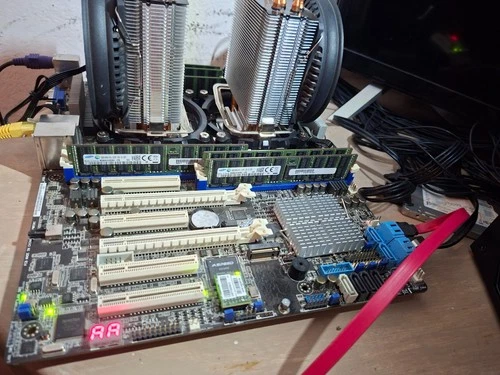 Serveur bi xeon Xeon CPU E5-2683 v4 + asus z10pa-d8 + 64 go ram ecc