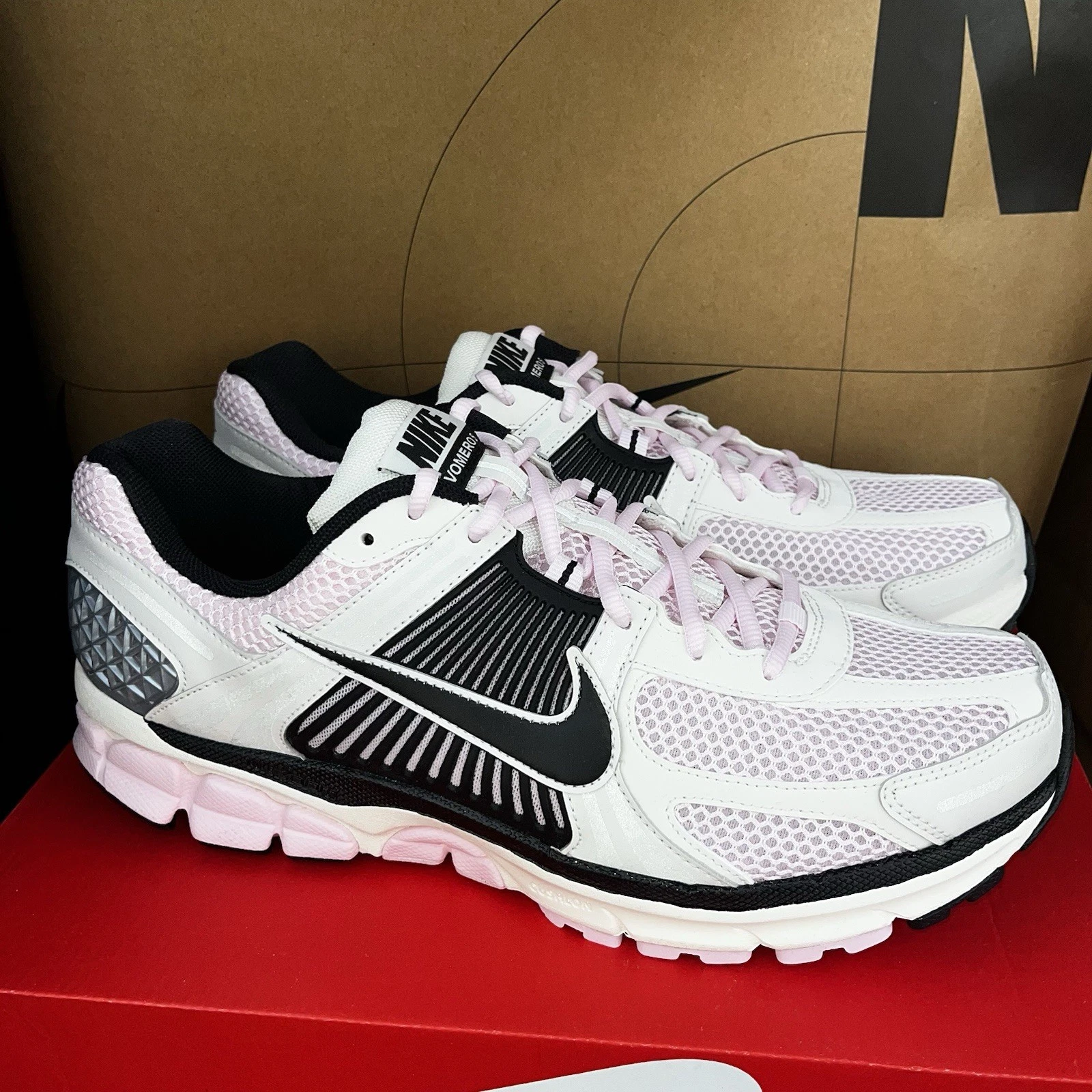 NEW Nike Zoom Vomero 5 Pink Foam Black Phantom NBY FB9149 600 Men Size 11