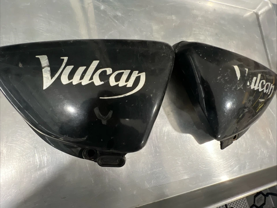 1985 KAWASAKI VN700A VN VULCAN 700 SIDE PANELS COVERS - NO CRACKS OR RPEAIRS - Image 4 of 4
