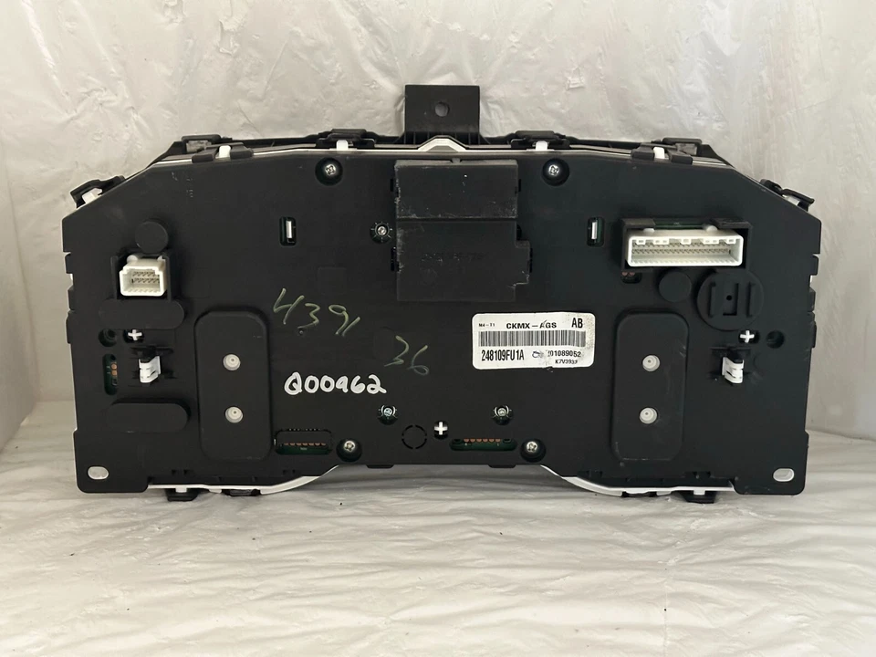 Medidores de cuadro de instrumentos velocímetro 2019-2021 Nissan Titan XD 49.998 millas Foto 2 de 3