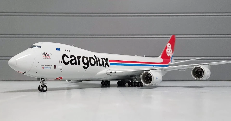 HERPA 1/200 CARGOLUX Cargo Boeing 747-8F art Herpa 554879 w/Stand  NEW - Immagine 2 di 3