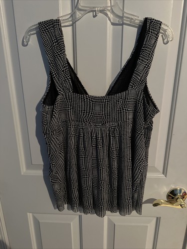 Michael Kors Black White Tank Top Women Size Large Gently Used - Picture 2 of 3