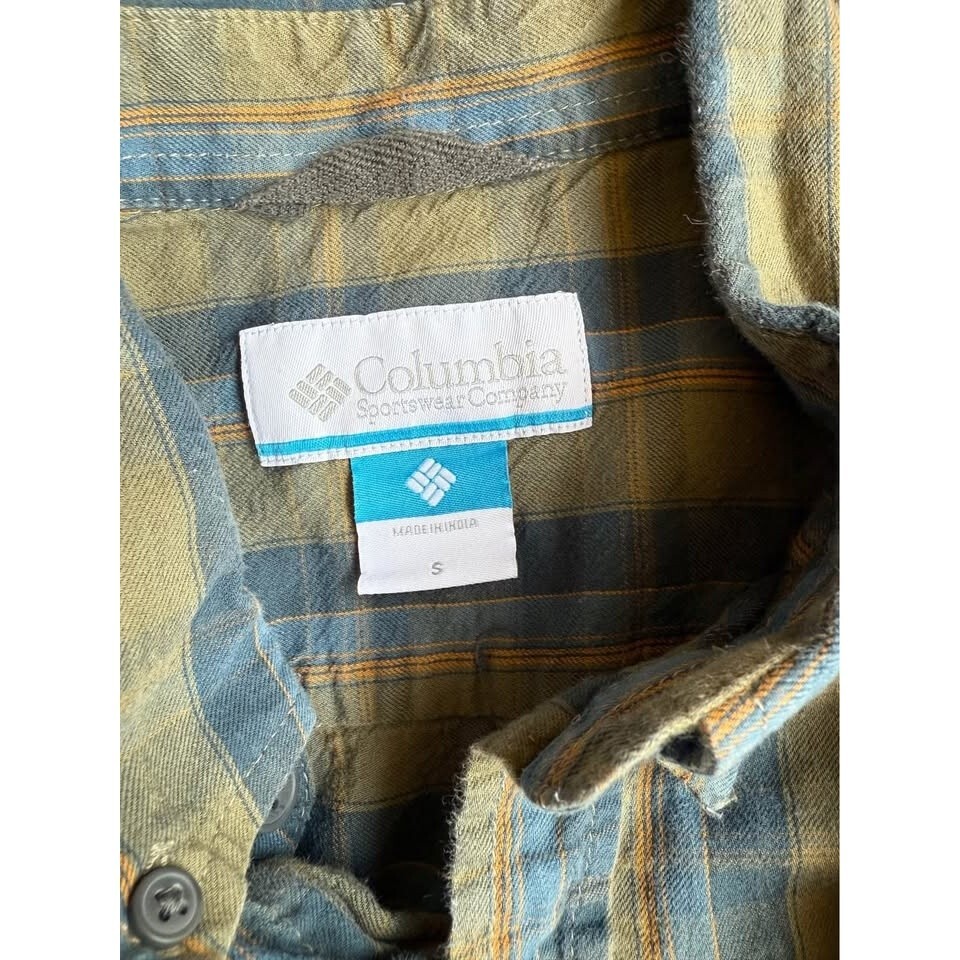 Small button down collared shirts Columbia & Expr… - image 7