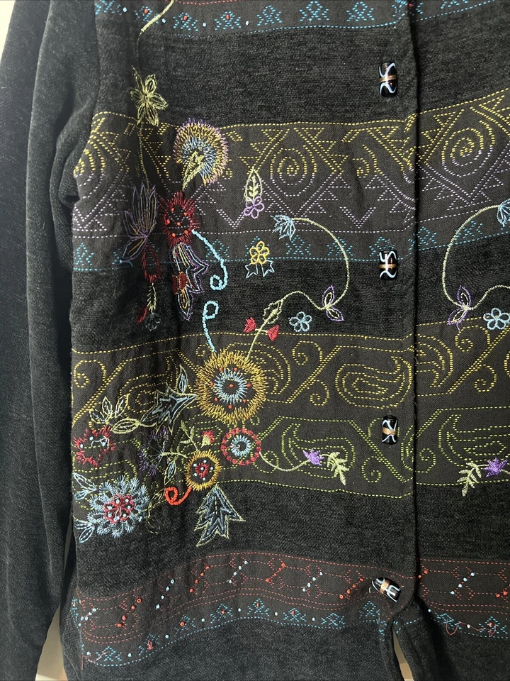 Camisa De Colección Ciervo Blanca Para Mujer Negra Chenilla Bordada Con Botones Grande Foto 2 de 4