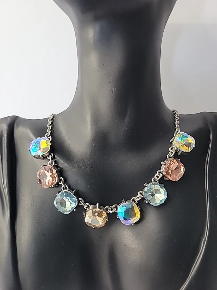 Collar Vintage Tono Plata Piedras Cristal Pastel Iridiscente Aurora Boreal Foto 3 de 4