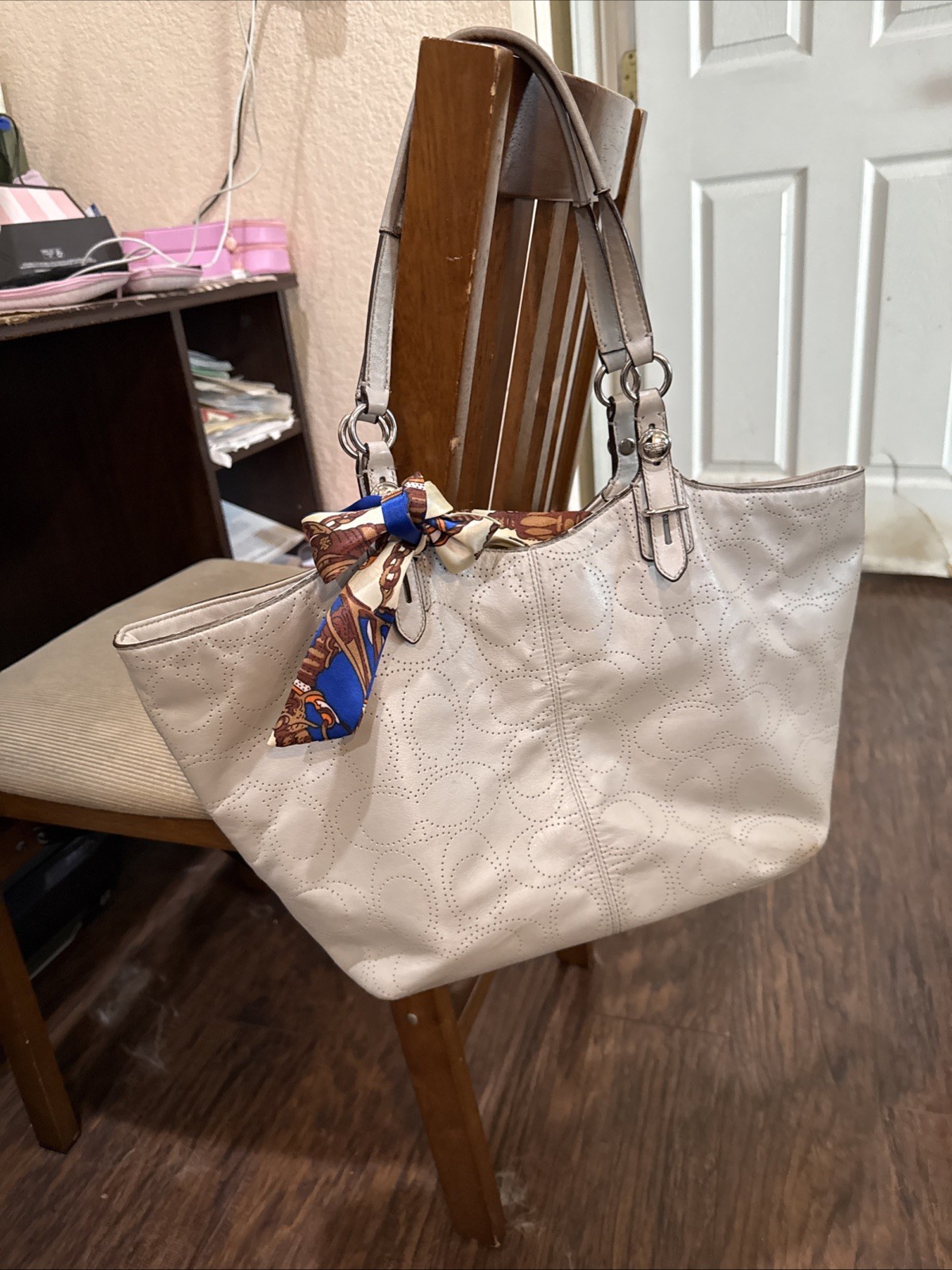 Coach Ashley - image 1