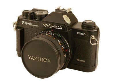 YASHICA FX-3 SUPER 2000 35mm FILM SLR CAMERA KIT