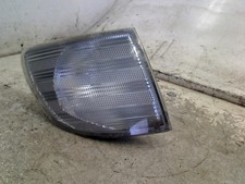 Clignotant Mercedes 611