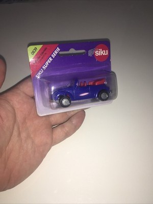 Siku Super Serie 0839 VW Kafer Cabriolet Convertible Diecast Car Blue and Red