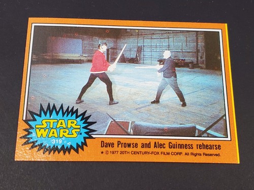 1977 Topps Star Wars #319 Dave Prowse and Alec Guinness rehearse