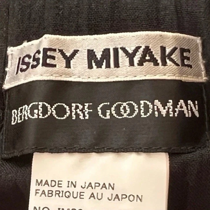 Issey Miyake Pleated Embroidered Skirt - Image 3 of 4