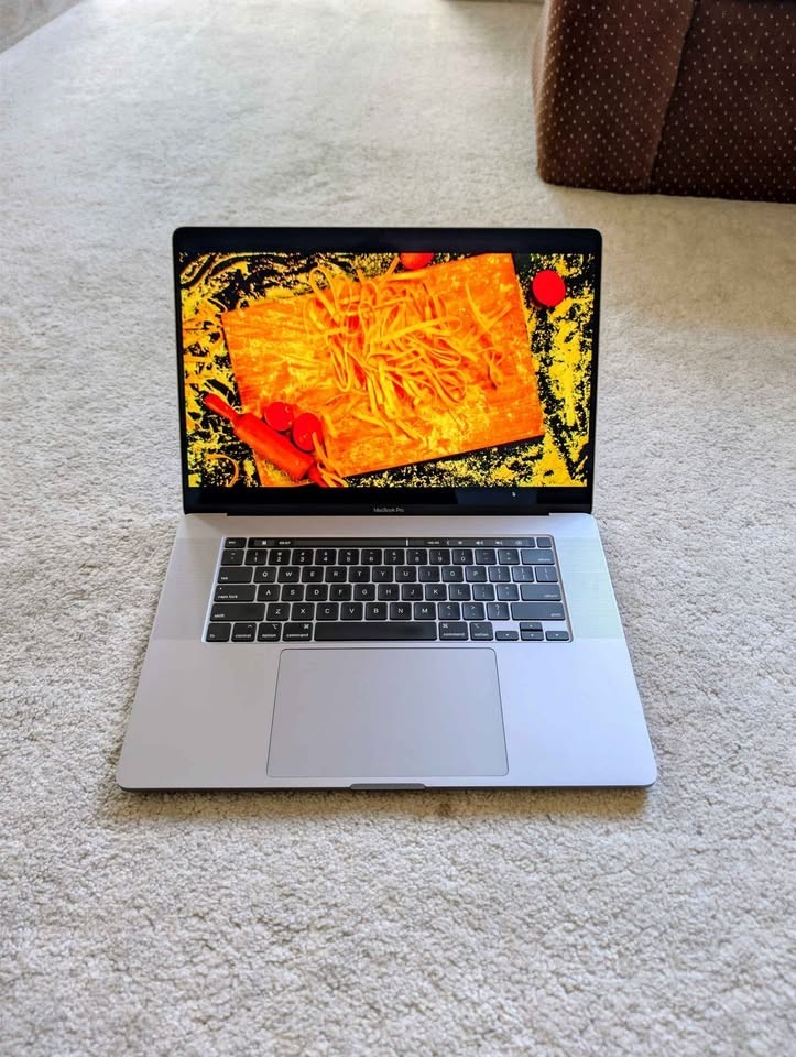 Apple MacBook Pro 16