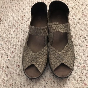 bernie mev open toe shoes