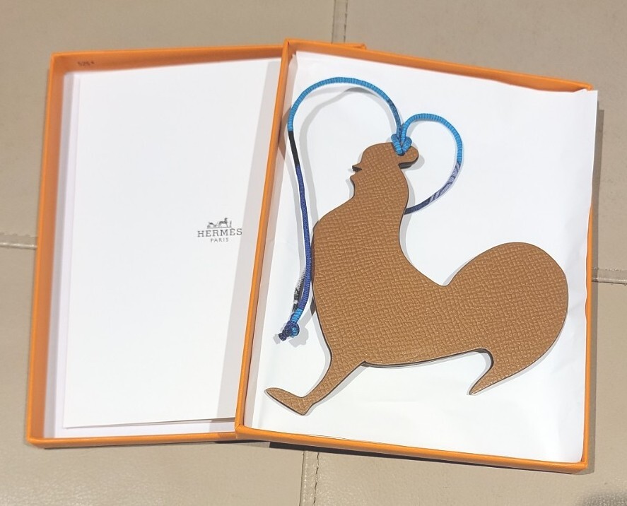 *petit h *【HERMES】きのこの形のお守り バッグチャーム HERMES Petit h Rooster Bag Charm in Gold Epsom/Noir Togo