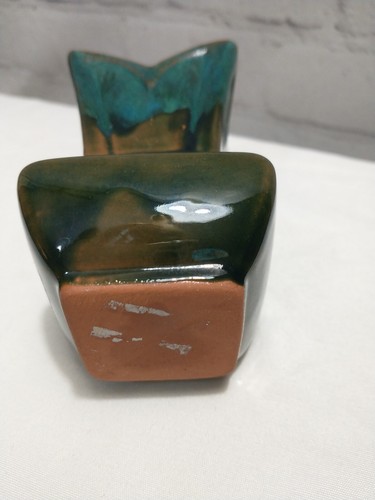 Vintage Blue Mountain Pottery Bud Vase Collingwood Ontario marked 4" - Picture 7 of 7