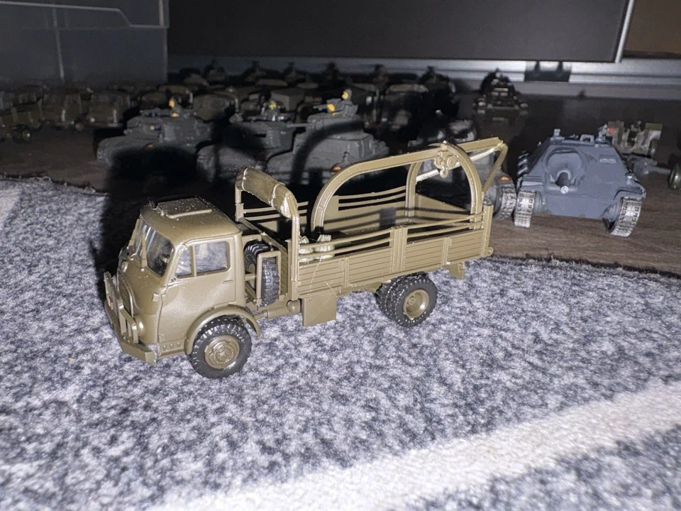 Roco Minitanks 1:87 Steyr Umbauten 9 Unikate Professionell verklebt/bemalt - Bild 2 von 4