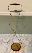 Vintage MCM 1960's Atomic Metal Gold Wire Smoking Stand Wood Handel With Ashtray