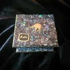 Vintage New Zealand Paula Shell Trinket Box - Koha