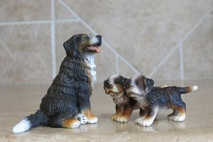 LOT RETIRED Schleich Bernese Mountain Dog Sitting puppies 16344 16316 momma baby
