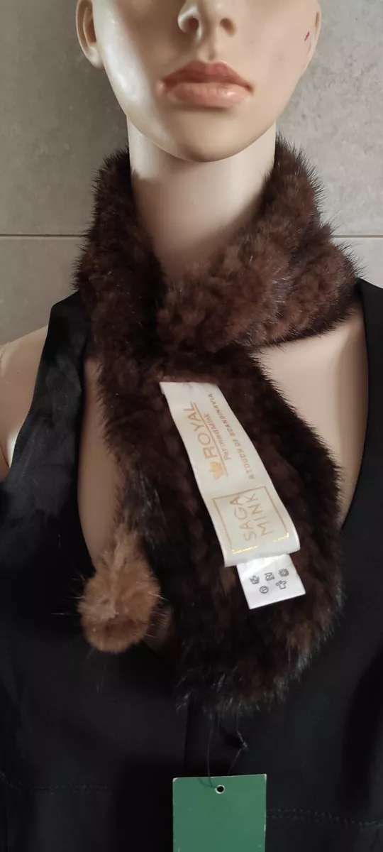 Mink scarf deals with head
