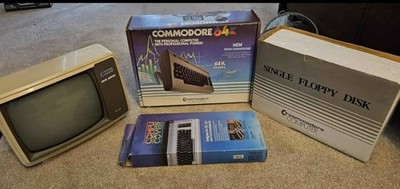 Vintage Commodore 64 Computer System Original Box with 1541 Disc Drive in Box