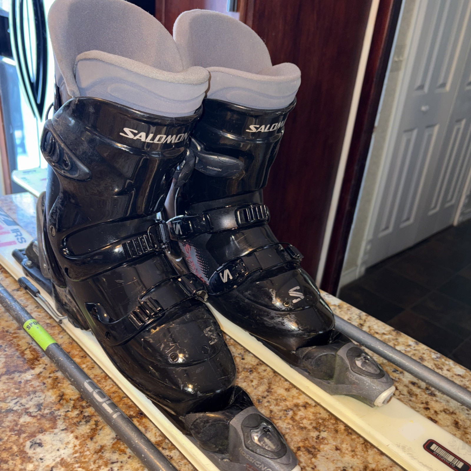 Rossignol Flash IRS 172 cm skis, Adj. Bindings, Lange Boots, Poles Package