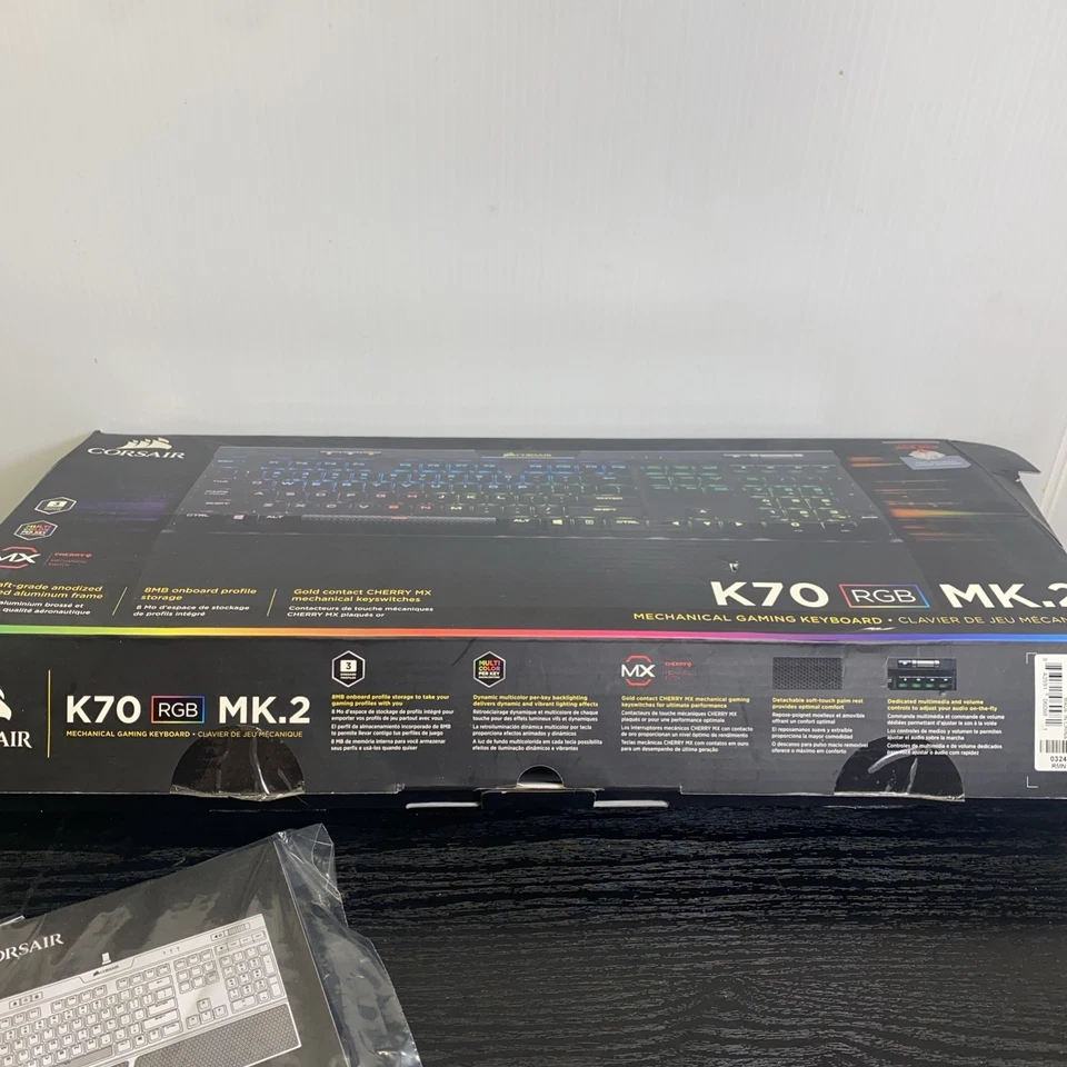 Corsair K70 RGB MK.2 Mechanical Gaming Keyboard Cherry MX Blue Tactile & Clicky - Image 4 of 4