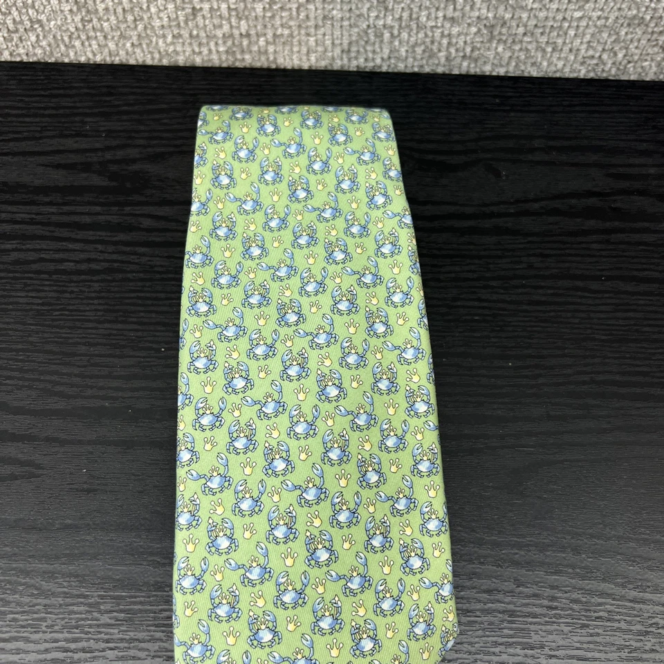 Vineyard Vines Martha’s Vineyard HAND PICKED BY SHEP & IAN Tie Frog Print Green - Image 3 of 4