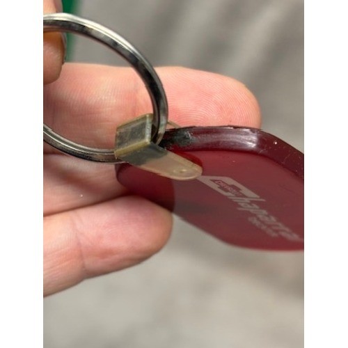 Portachiavi Pubblicitario Vintage Chevrolet Chaparral Decatur Concessionaria Rosso Chevy Bowtie - Foto 4 di 4